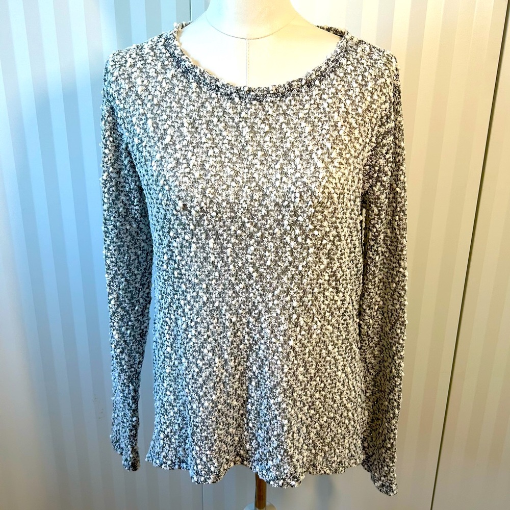Aeropostale white gray fluffy crochet lace long sleeve soft sweater Size L